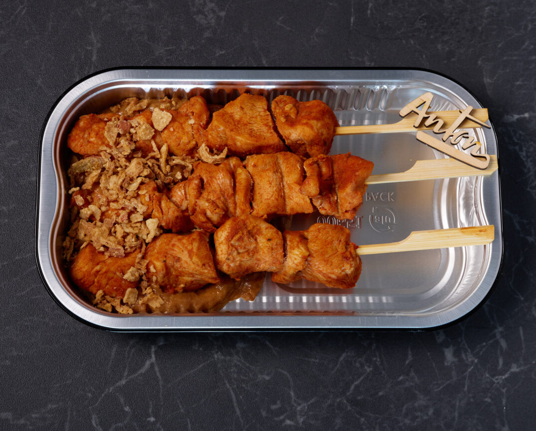 Kip - Saté gaar met Satésaus